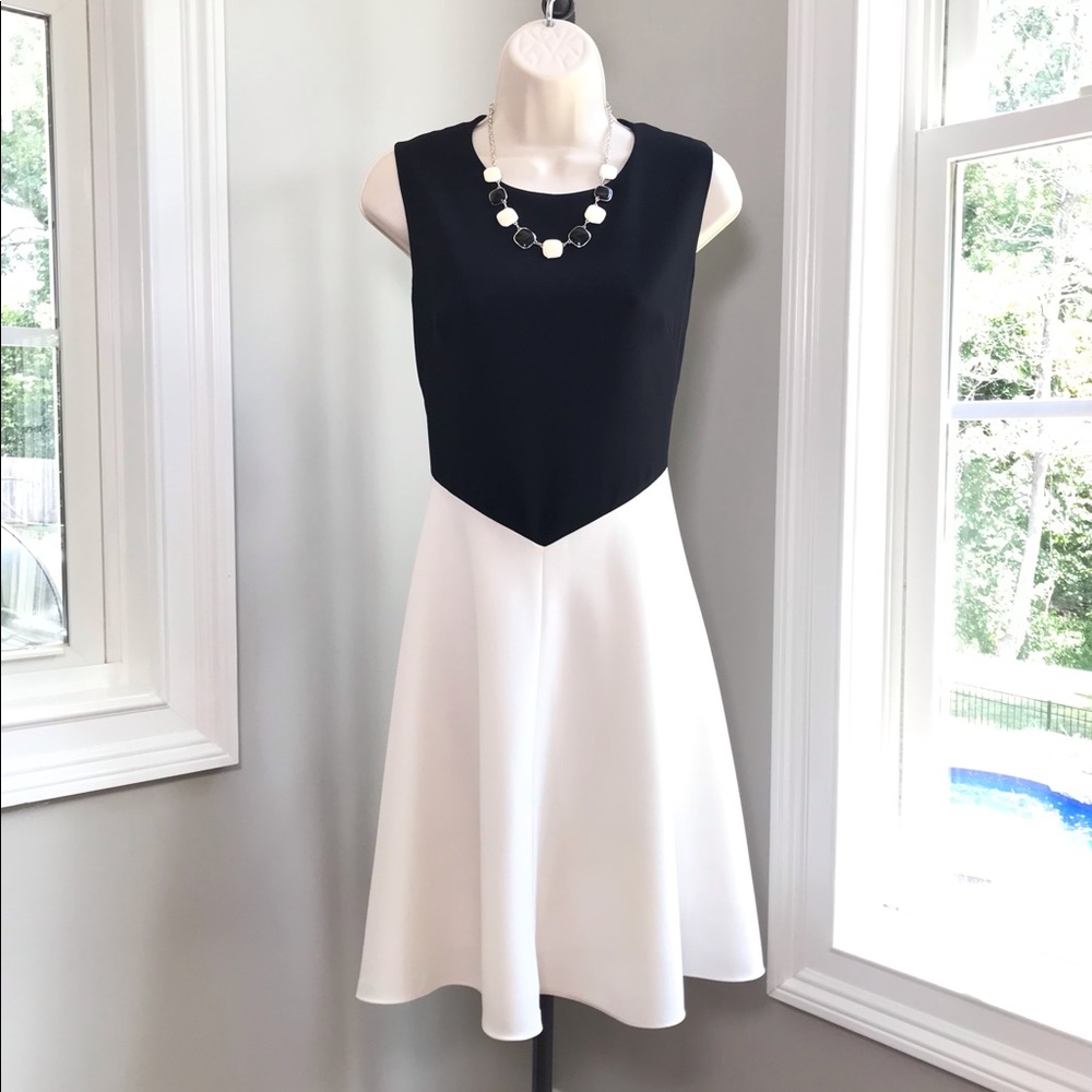Tahari Sleeveless Black & White Fit & Flare Dress - Women’s 6